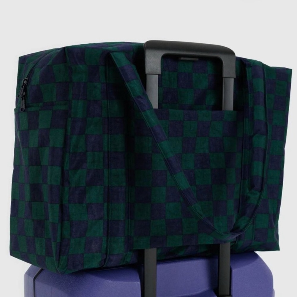 BAGGU Cloud Carry-On Navy/Green Travel Bag